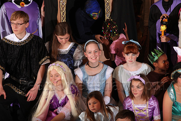 Party at the Palace - Narnia