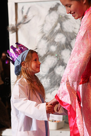 Party at the Palace - Narnia