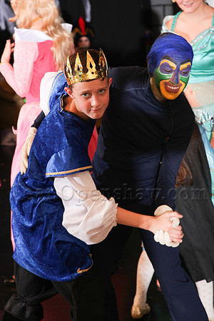 Party at the Palace - Narnia