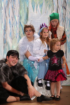 Party at the Palace - Narnia