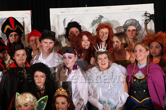 Party at the Palace - Narnia