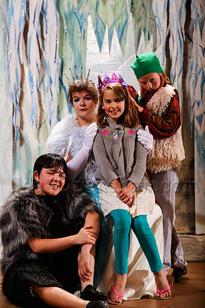 Party at the Palace - Narnia